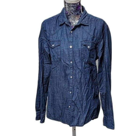Guess Slim Fit Size Large Women's Chambray Medium-Wash Denim Button-Up Shirt - Picture 1 of 9